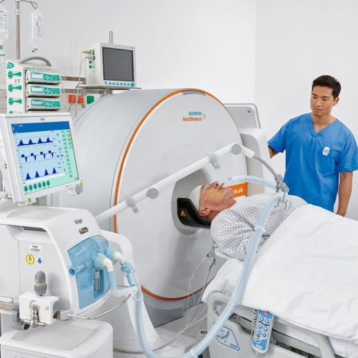 Мобильный компьютерный томограф для исследований головы Siemens SOMATOM On.site